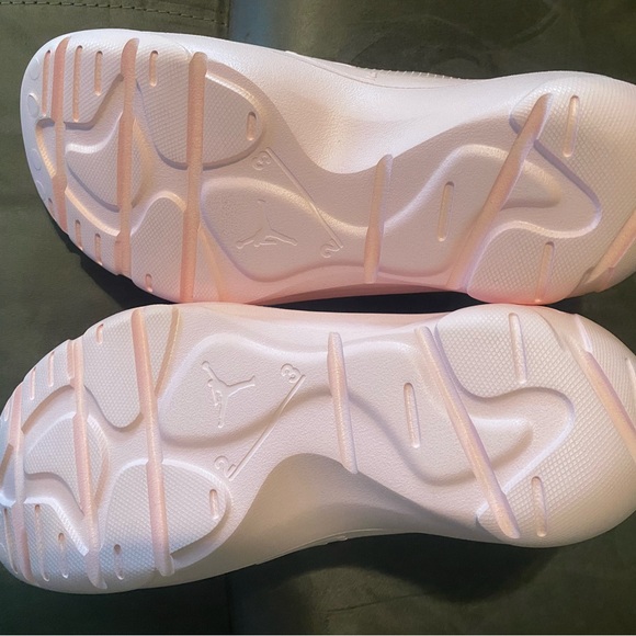 Jordan
System.23 "Pink" clogs - Picture 7 of 7